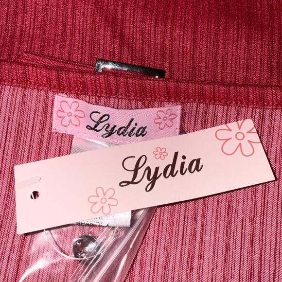 Red and White Top M - Picture 4 of 4